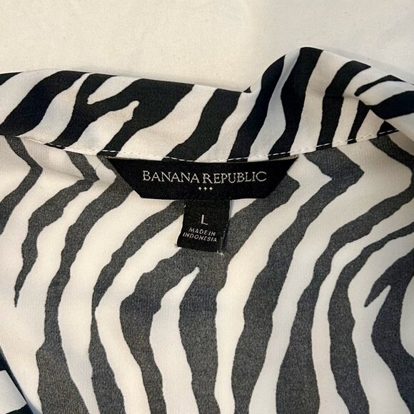 Banana Republic Zebra-Print Blouse - Picture 6 of 6